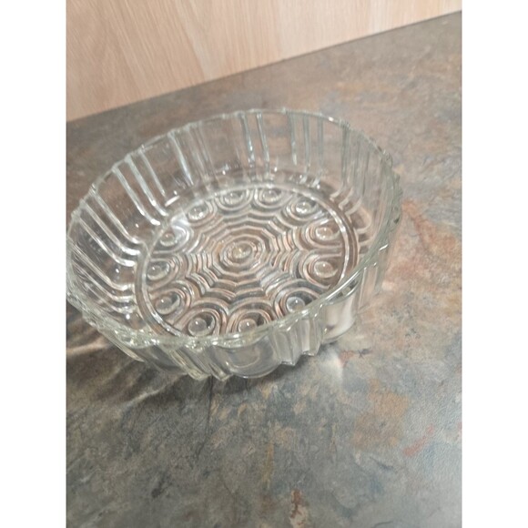Vintage Clear Pressed Glass Round Serving  Dish 6.75" Diam. - Picture 5 of 6